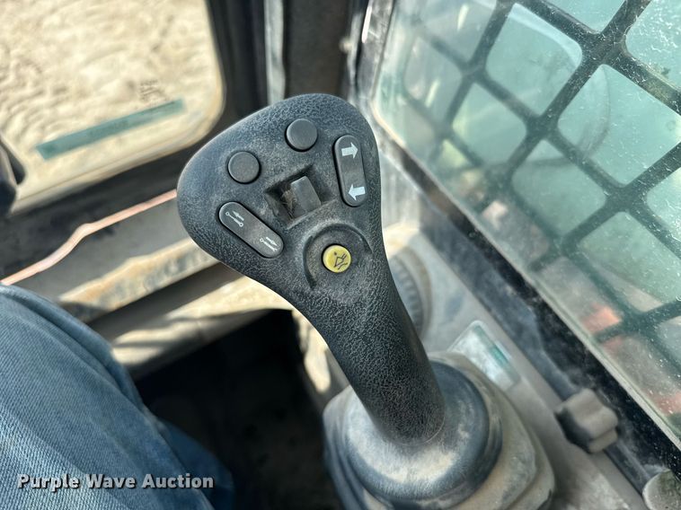 image for item EG6533 2007 Bobcat A300 skid steer loader