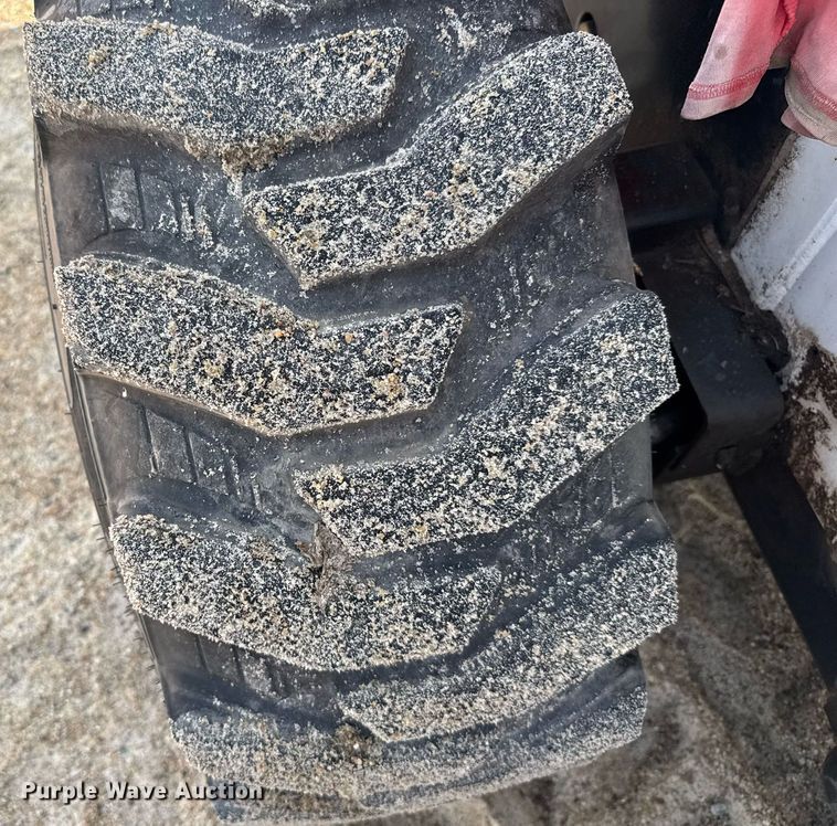 image for item EG6533 2007 Bobcat A300 skid steer loader