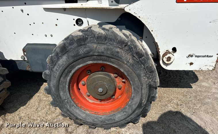 image for item EG6533 2007 Bobcat A300 skid steer loader