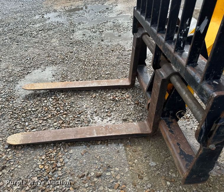 image for item EG6551 2008 JCB 506C telehandler