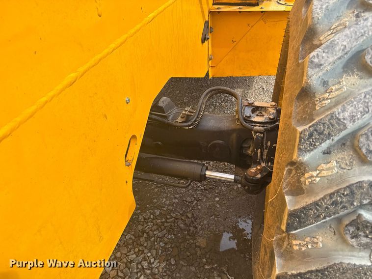 image for item EG6551 2008 JCB 506C telehandler