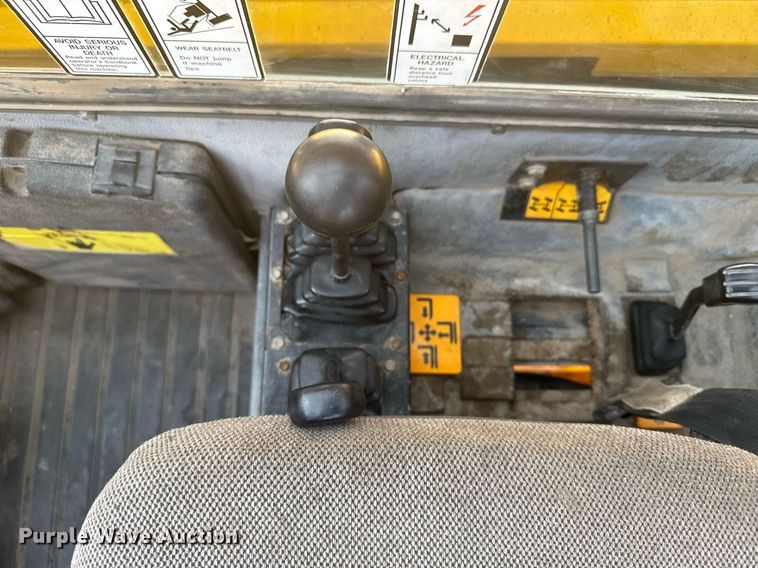 image for item EG6551 2008 JCB 506C telehandler