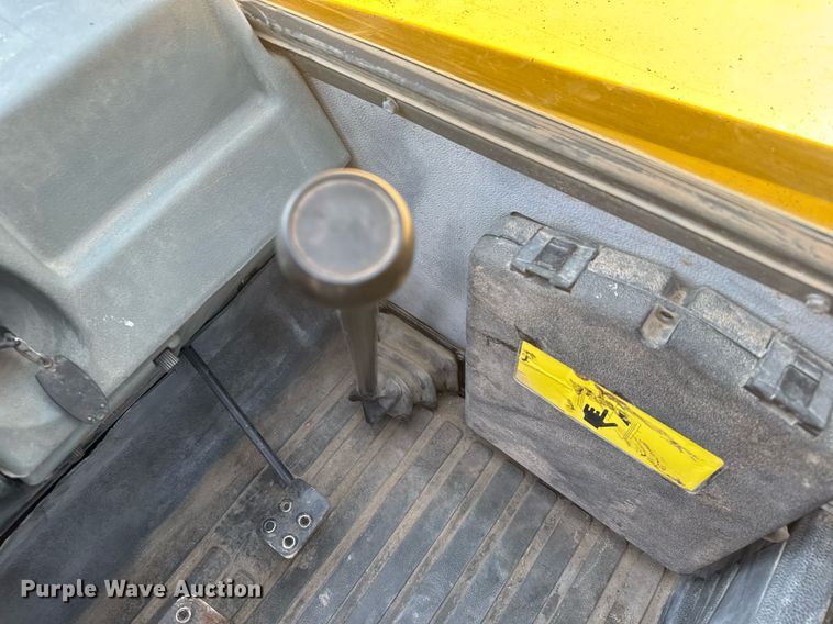 image for item EG6551 2008 JCB 506C telehandler