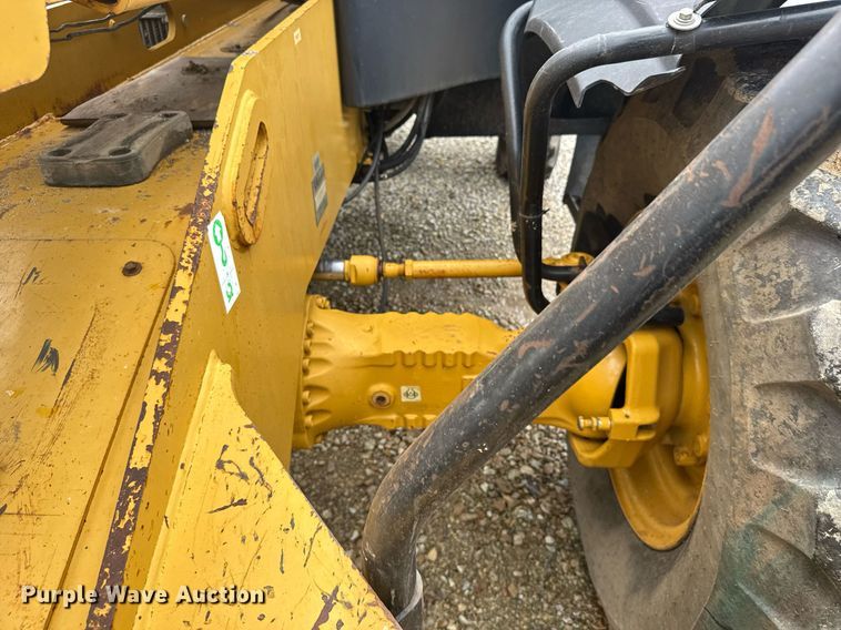 image for item EG6553 2005 Caterpillar TH580B telehandler