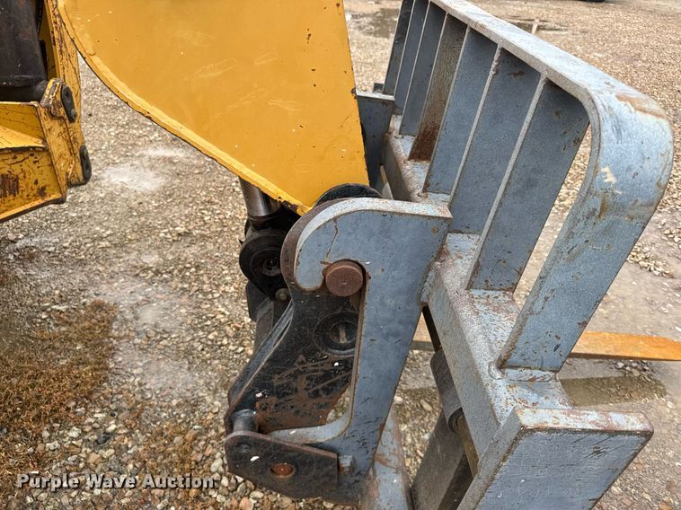 image for item EG6553 2005 Caterpillar TH580B telehandler