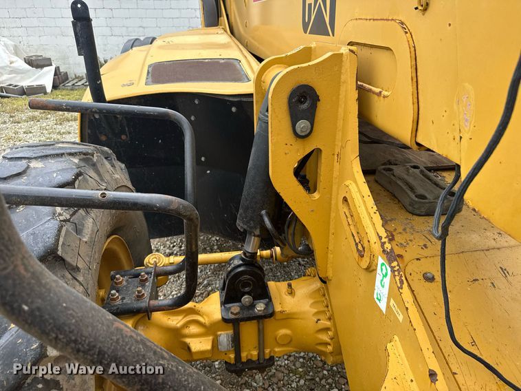 image for item EG6553 2005 Caterpillar TH580B telehandler