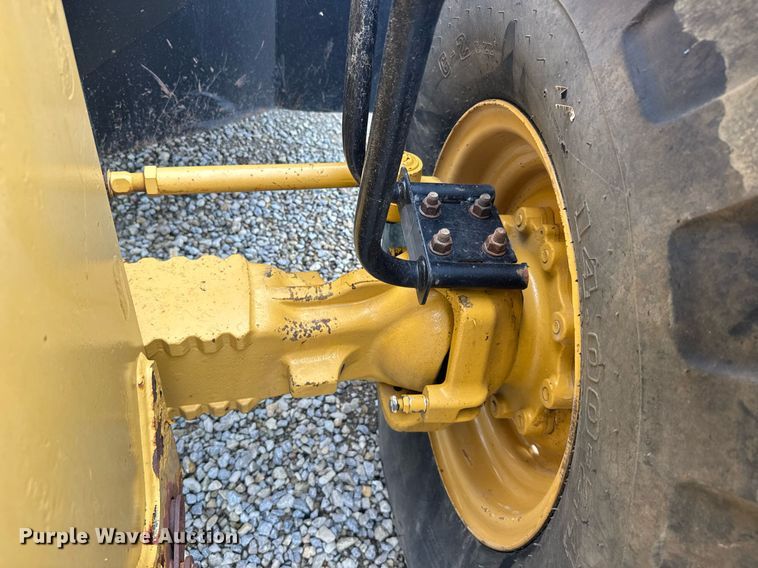image for item EG6553 2005 Caterpillar TH580B telehandler