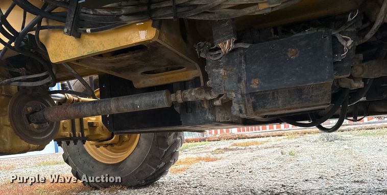 image for item EG6553 2005 Caterpillar TH580B telehandler