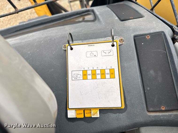 image for item EG6553 2005 Caterpillar TH580B telehandler