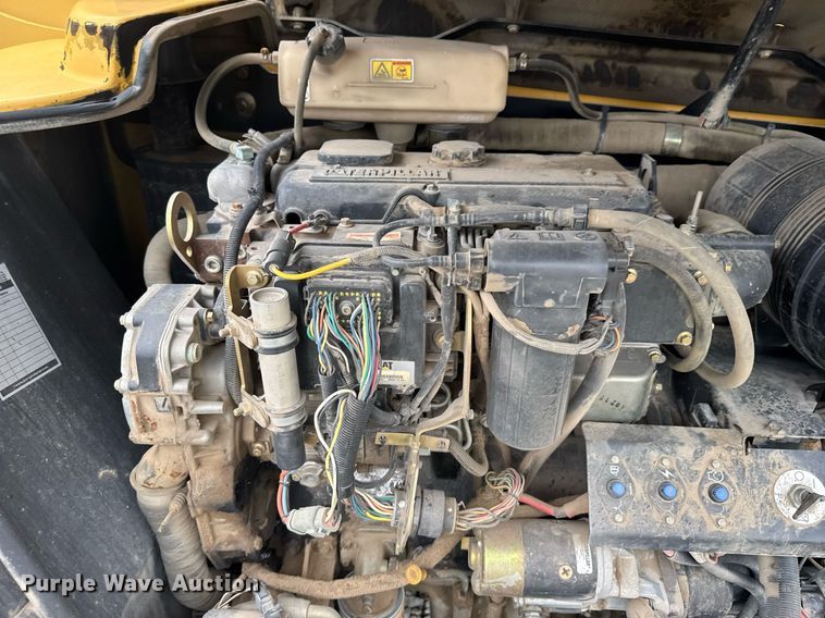 image for item EG6553 2005 Caterpillar TH580B telehandler