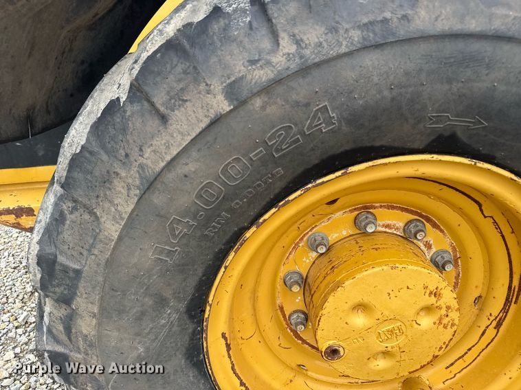 image for item EG6553 2005 Caterpillar TH580B telehandler