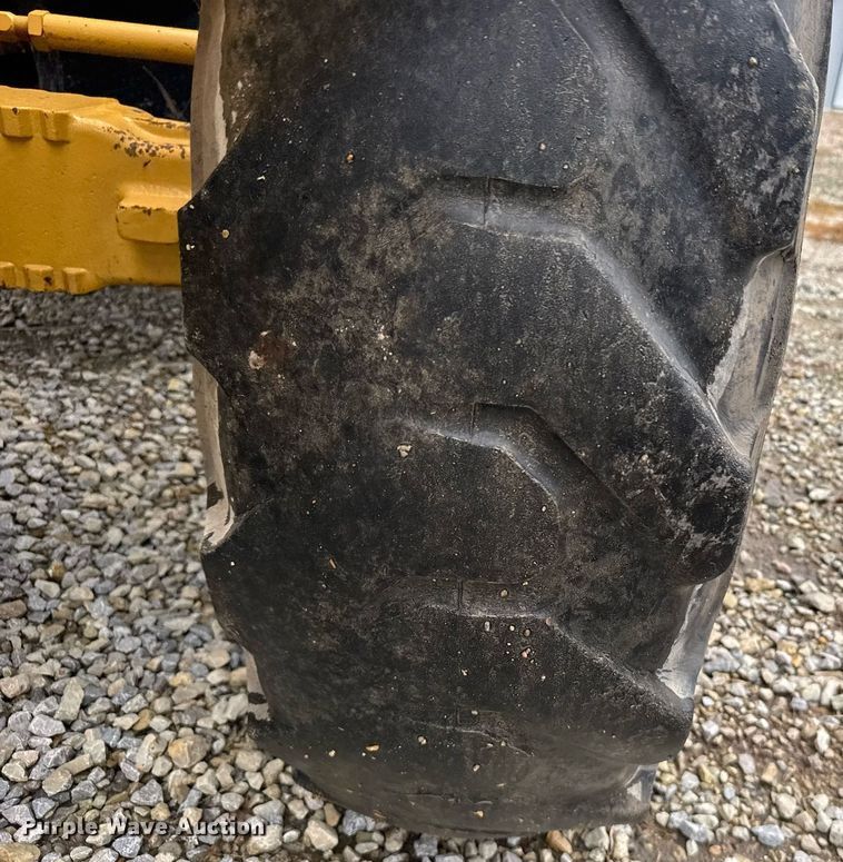 image for item EG6553 2005 Caterpillar TH580B telehandler