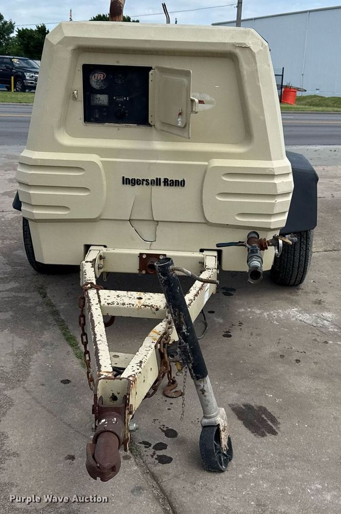 image for item EG8087 2008 Ingersoll Rand P185WIR air compressor