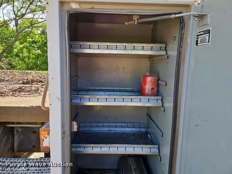 image for item EJ0074 1995 Mack RD bucket truck