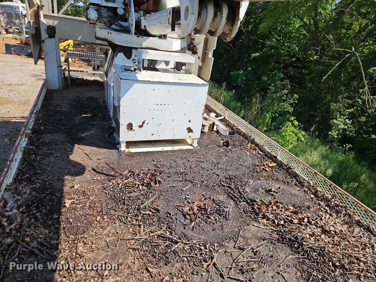 image for item EJ0074 1995 Mack RD bucket truck