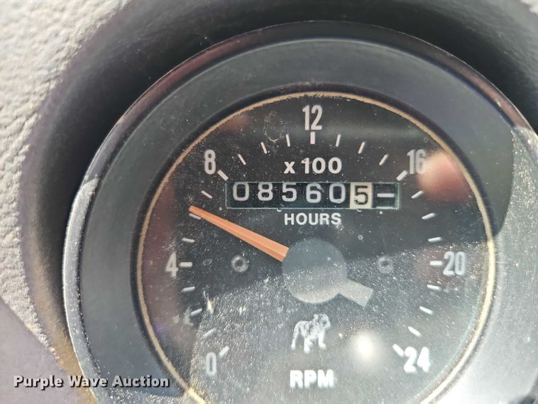 image for item EJ0074 1995 Mack RD bucket truck