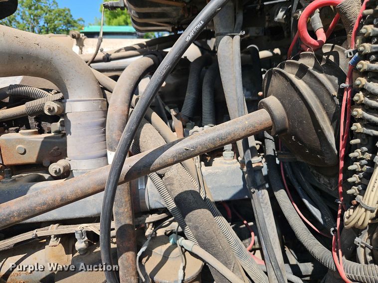 image for item EJ0074 1995 Mack RD bucket truck