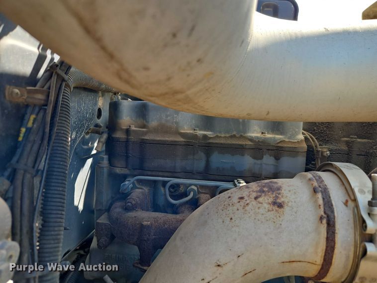 image for item EJ0074 1995 Mack RD bucket truck