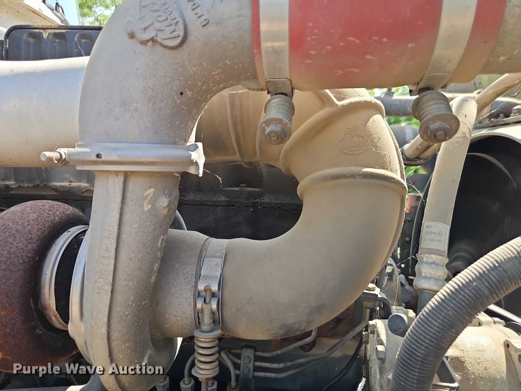 image for item EJ0074 1995 Mack RD bucket truck