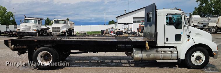 image for item EJ0086 2008 Kenworth T300 flatbed truck
