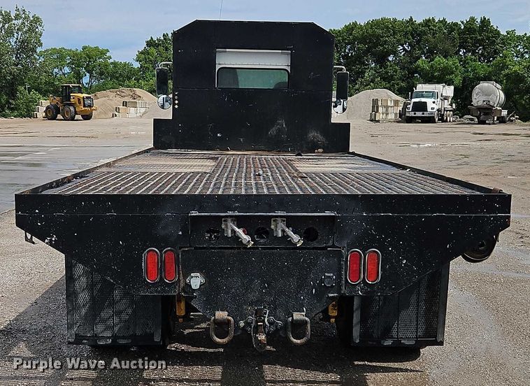 image for item EJ0086 2008 Kenworth T300 flatbed truck