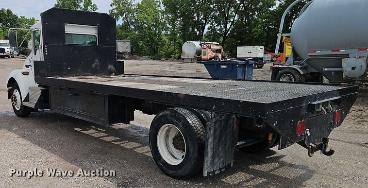 image for item EJ0086 2008 Kenworth T300 flatbed truck