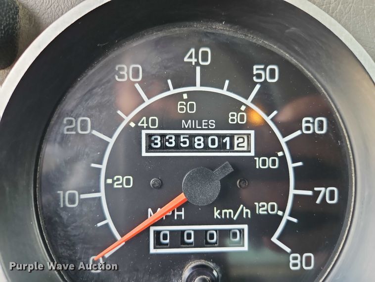 image for item EJ0086 2008 Kenworth T300 flatbed truck