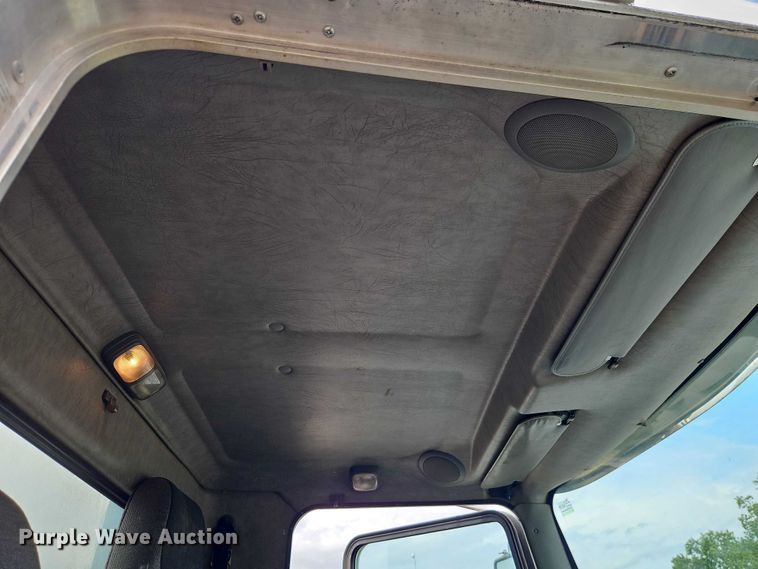 image for item EJ0086 2008 Kenworth T300 flatbed truck