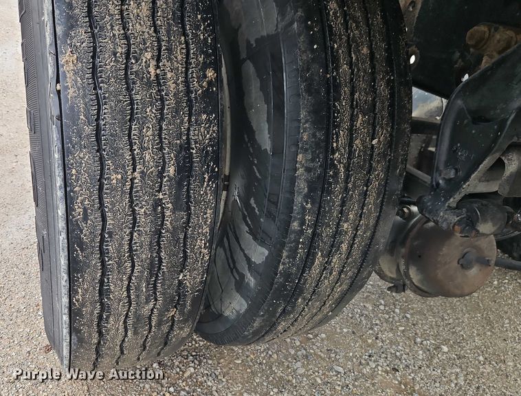 image for item EJ0086 2008 Kenworth T300 flatbed truck