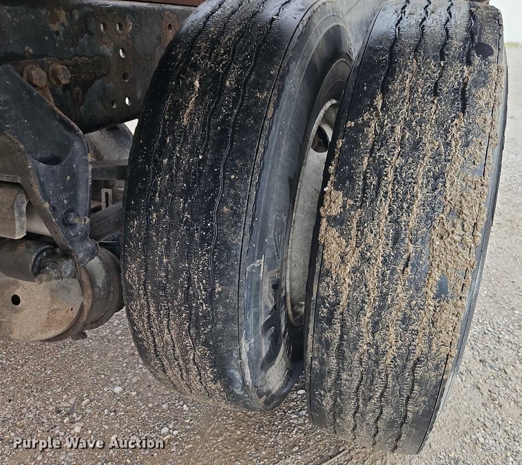 image for item EJ0086 2008 Kenworth T300 flatbed truck