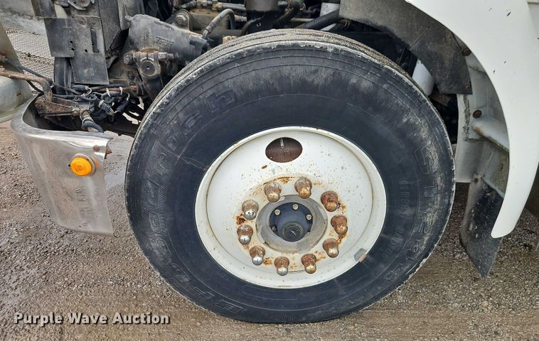 image for item EJ0086 2008 Kenworth T300 flatbed truck