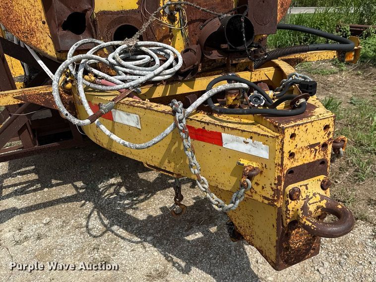 image for item EJ3830 1987 Etnyre MU10TND oil distributor trailer