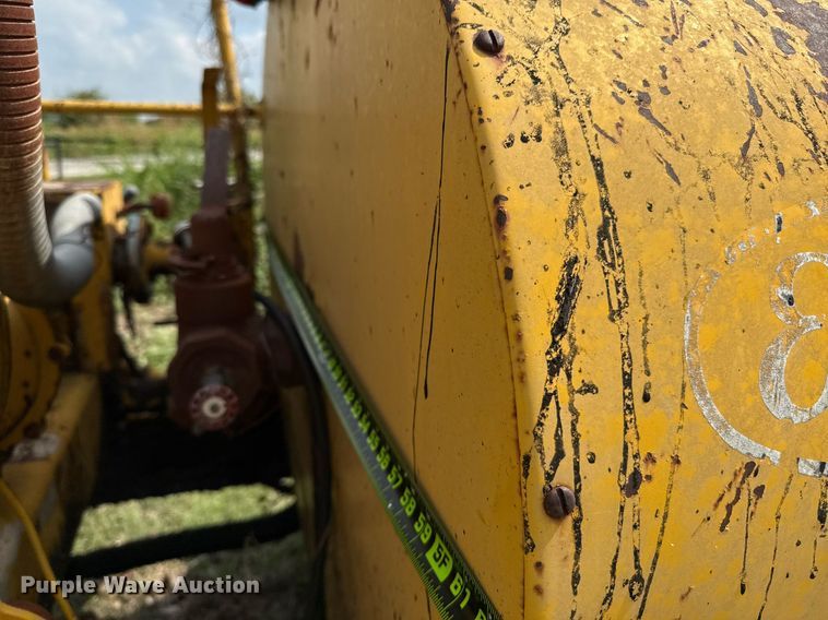 image for item EJ3830 1987 Etnyre MU10TND oil distributor trailer