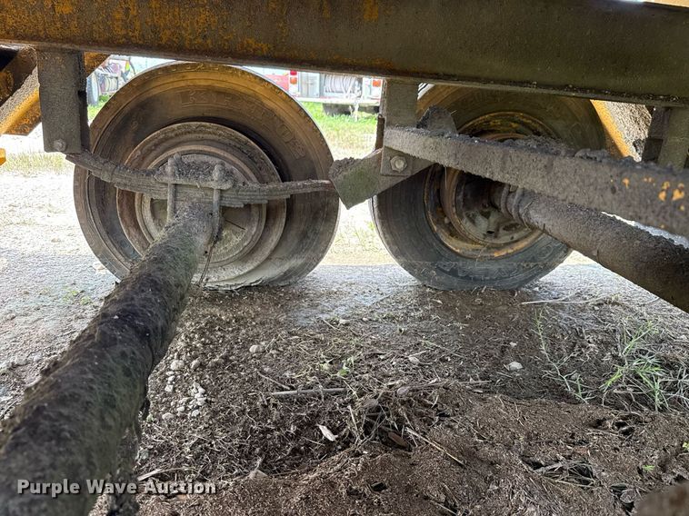 image for item EJ3830 1987 Etnyre MU10TND oil distributor trailer