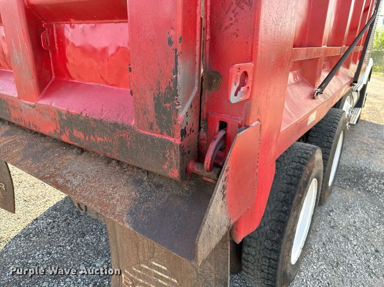 image for item EJ4620 2001 Kenworth T800 dump truck