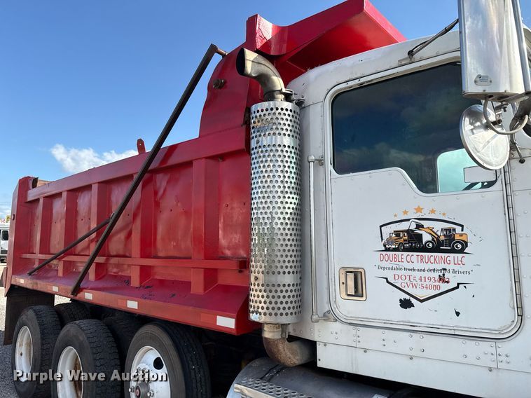 image for item EJ4620 2001 Kenworth T800 dump truck