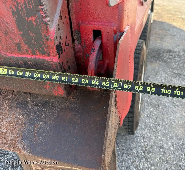 image for item EJ4620 2001 Kenworth T800 dump truck