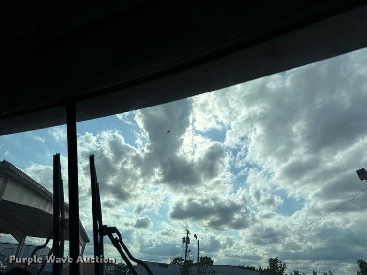 image for item EJ4620 2001 Kenworth T800 dump truck