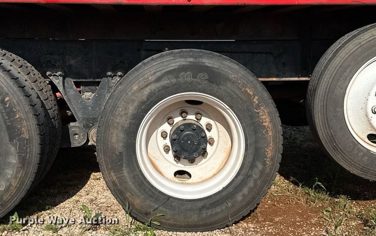 image for item EJ4620 2001 Kenworth T800 dump truck