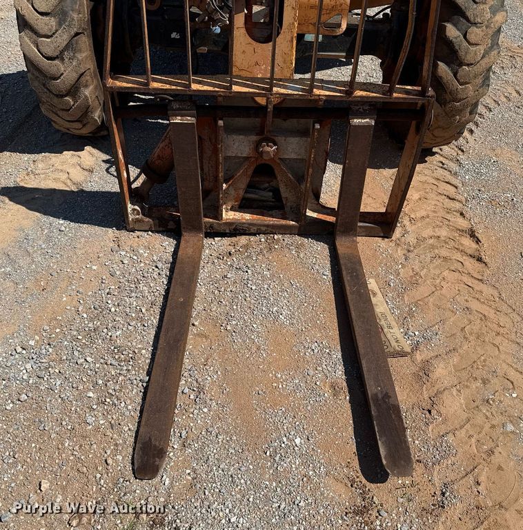 image for item EJ4623 2000 Lull 844C-42 Highlander telehandler