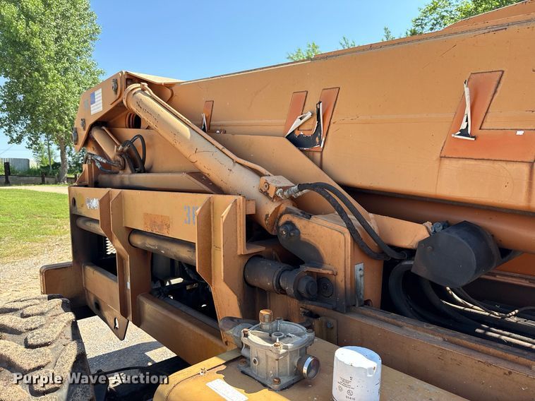 image for item EJ4623 2000 Lull 844C-42 Highlander telehandler