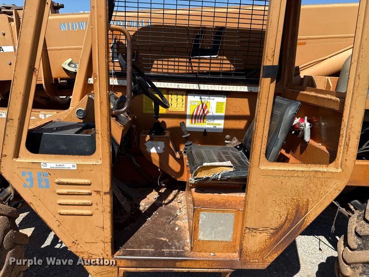 image for item EJ4623 2000 Lull 844C-42 Highlander telehandler