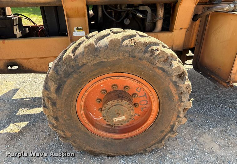 image for item EJ4623 2000 Lull 844C-42 Highlander telehandler