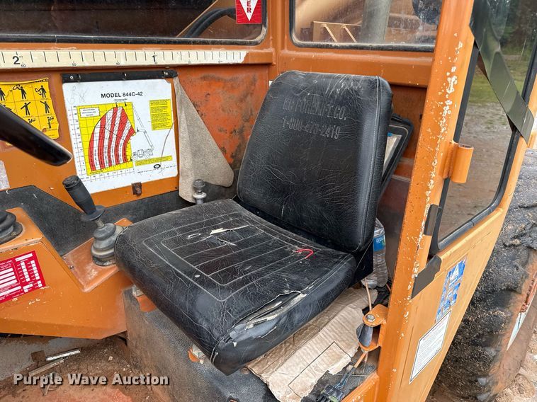 image for item EJ4624 2000 Lull 844C-42 telehandler
