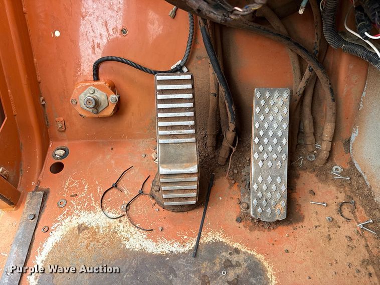 image for item EJ4624 2000 Lull 844C-42 telehandler