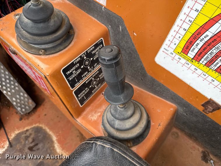 image for item EJ4624 2000 Lull 844C-42 telehandler