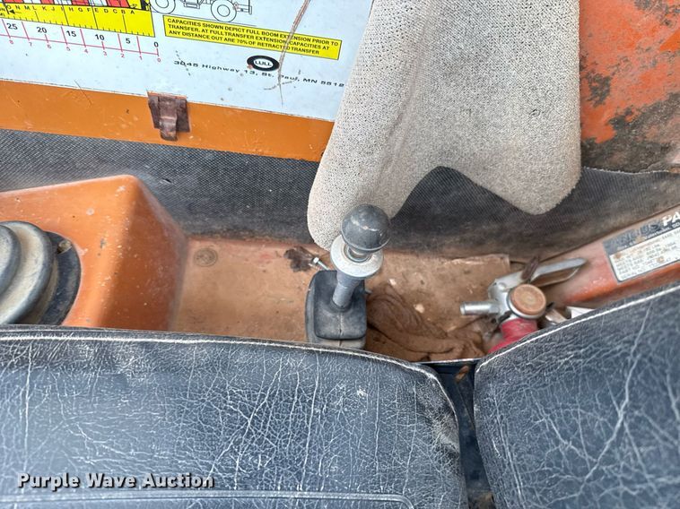 image for item EJ4624 2000 Lull 844C-42 telehandler