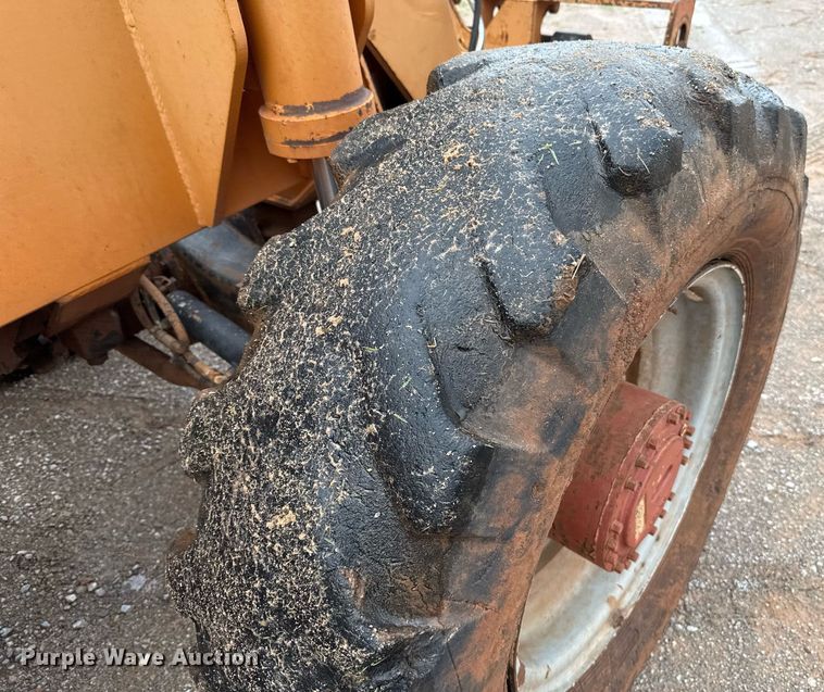 image for item EJ4624 2000 Lull 844C-42 telehandler