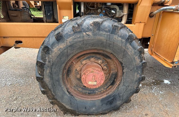 image for item EJ4624 2000 Lull 844C-42 telehandler