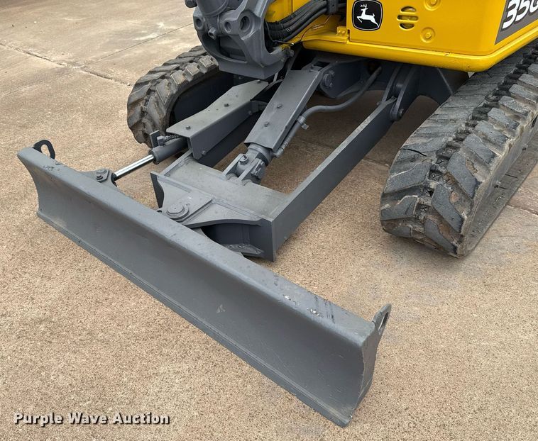 image for item EJ4628 2017 John Deere 35G mini excavator